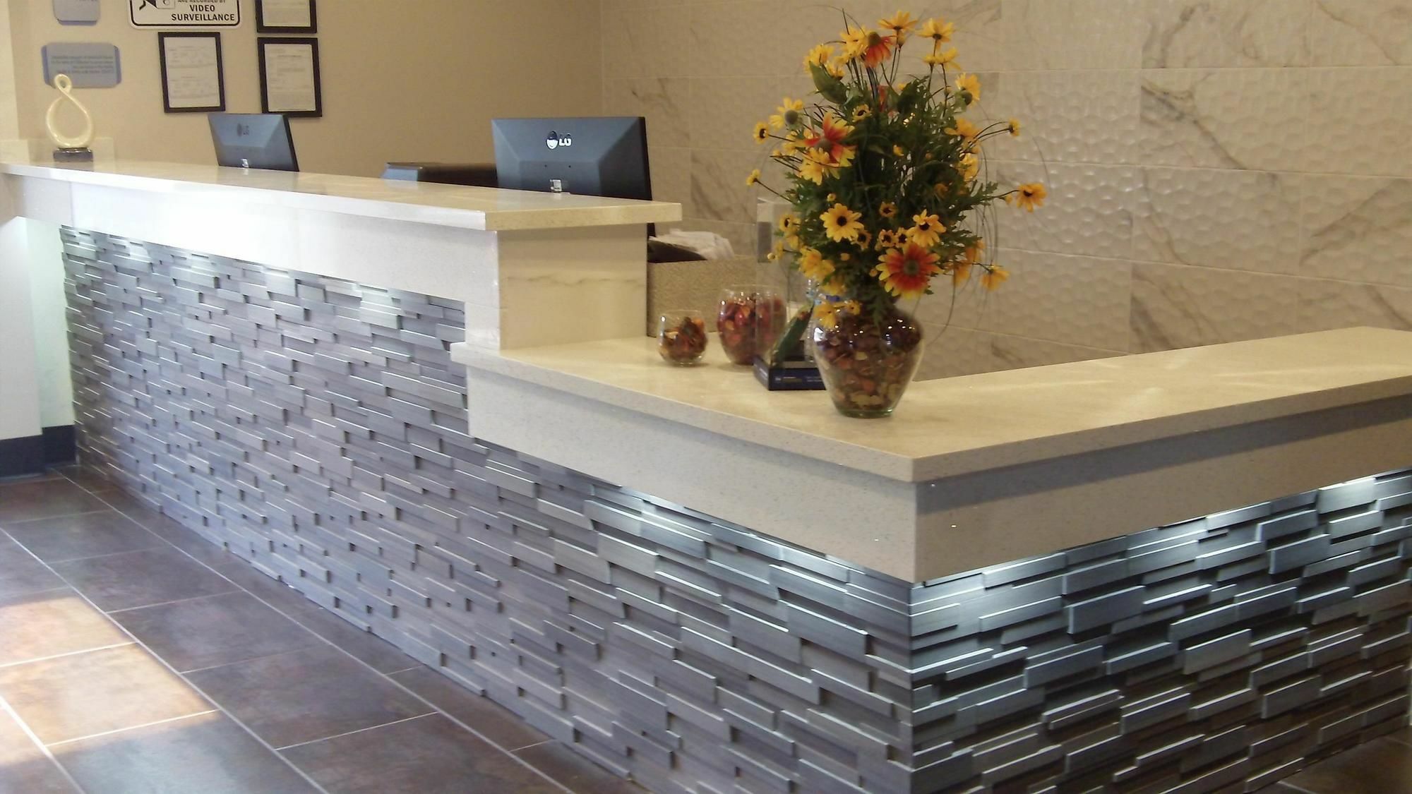 Surestay Plus Hotel By Best Western Sacramento Cal Expo Εξωτερικό φωτογραφία